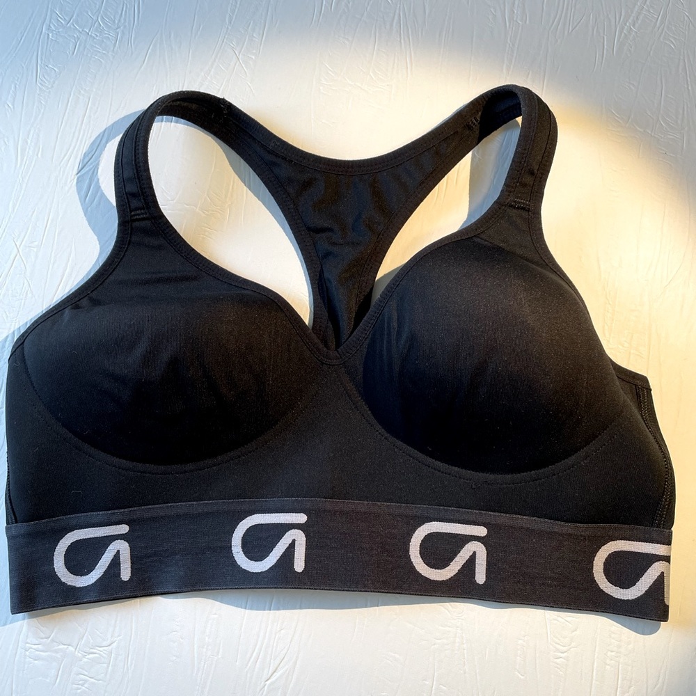 GapFIT - Black Sports Bra